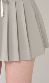 モデル：165cm（着用サイズ：FREE　着用カラー：GRY）