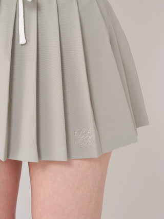 モデル：165cm（着用サイズ：FREE　着用カラー：GRY）