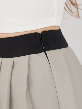モデル：165cm（着用サイズ：FREE　着用カラー：GRY）