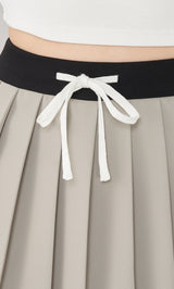 モデル：165cm（着用サイズ：FREE　着用カラー：GRY）
