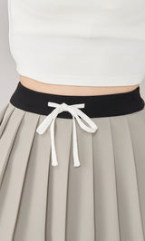 モデル：165cm（着用サイズ：FREE　着用カラー：GRY）