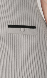 モデル：165cm（着用サイズ：FREE　着用カラー：GRY）