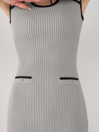 モデル：165cm（着用サイズ：FREE　着用カラー：GRY）