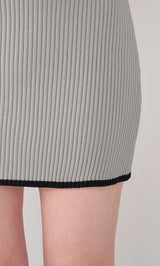 モデル：165cm（着用サイズ：FREE　着用カラー：GRY）