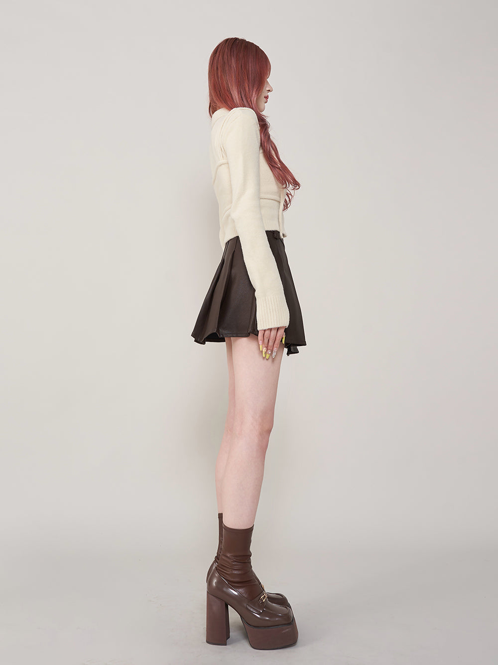モデル：165cm（着用サイズ：S　着用カラー：BRN）