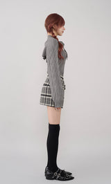 モデル：165cm（着用サイズ：S　着用カラー：GRY）