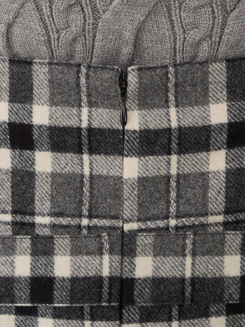 モデル：165cm（着用サイズ：S　着用カラー：GRY）