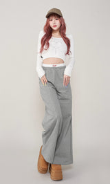 モデル：165cm（着用サイズ：FREE　着用カラー：GRY）