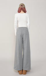 モデル：165cm（着用サイズ：FREE　着用カラー：GRY）