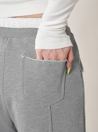 モデル：160cm（着用サイズ：FREE　着用カラー：GRY）