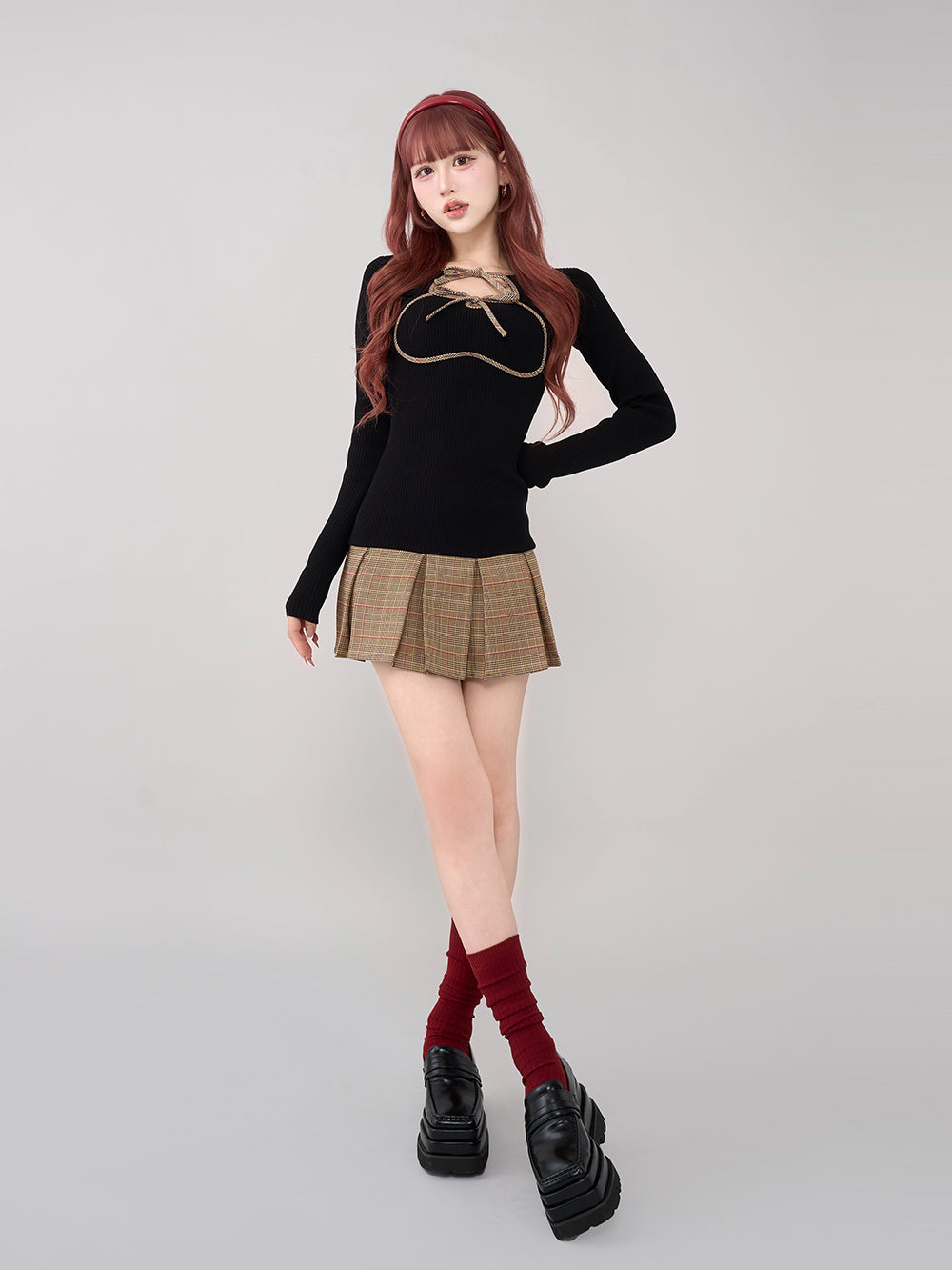 モデル：165cm（着用サイズ：FREE　着用カラー：BLK）
