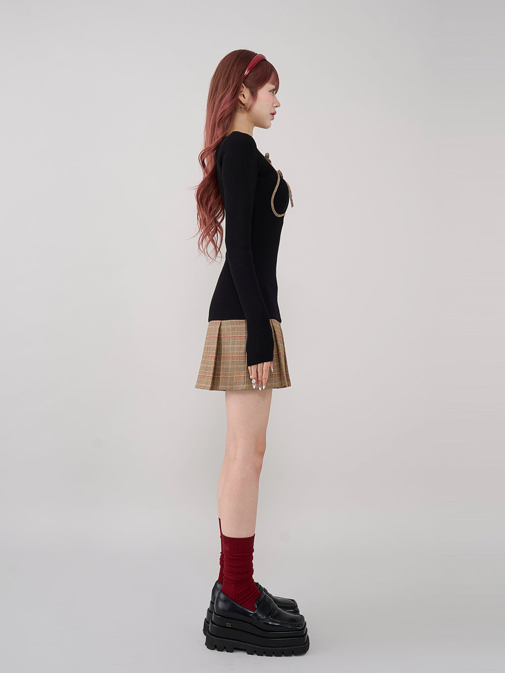 モデル：165cm（着用サイズ：FREE　着用カラー：BLK）