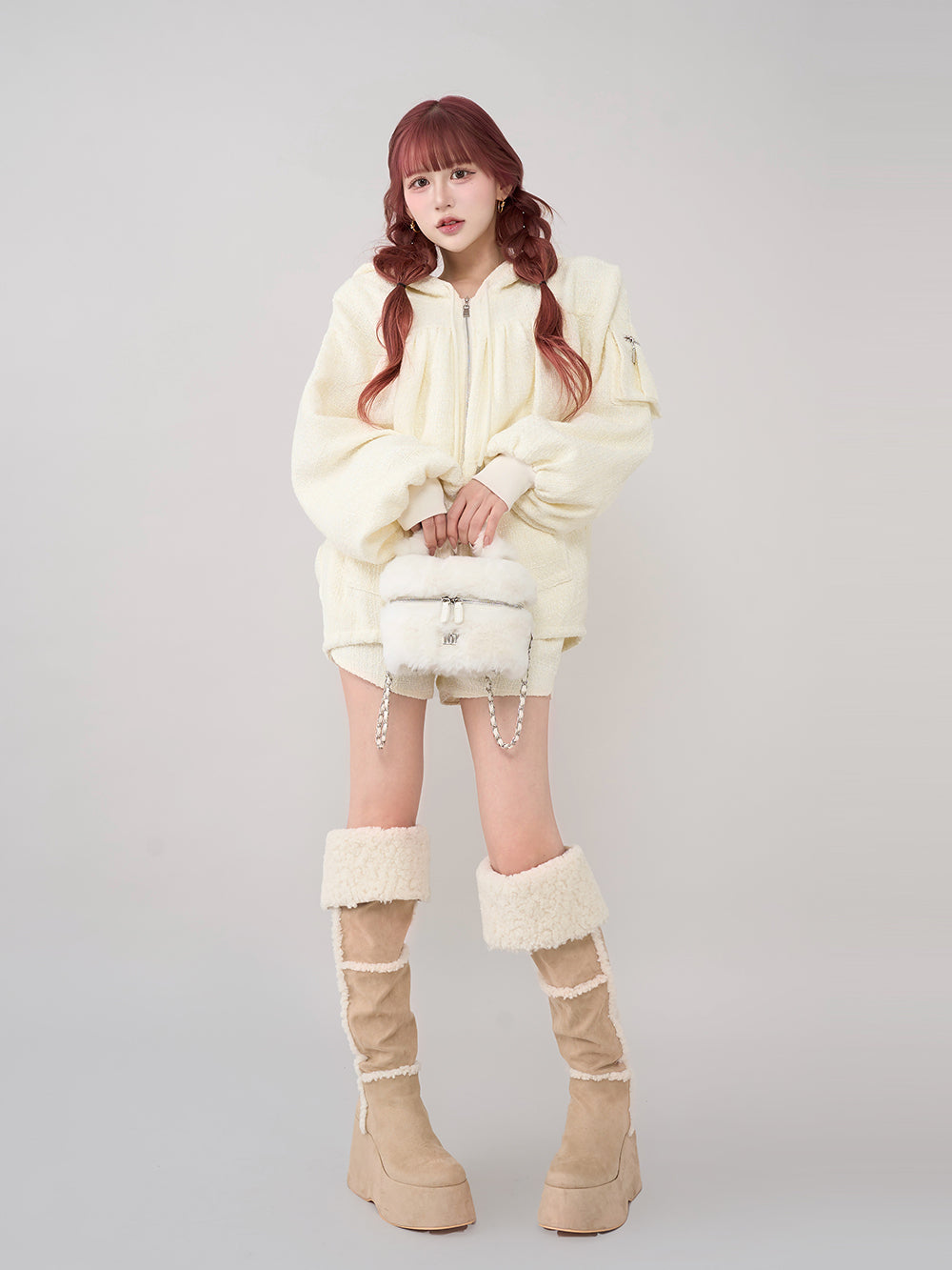 モデル：165cm（着用サイズ：FREE　着用カラー：IVO）