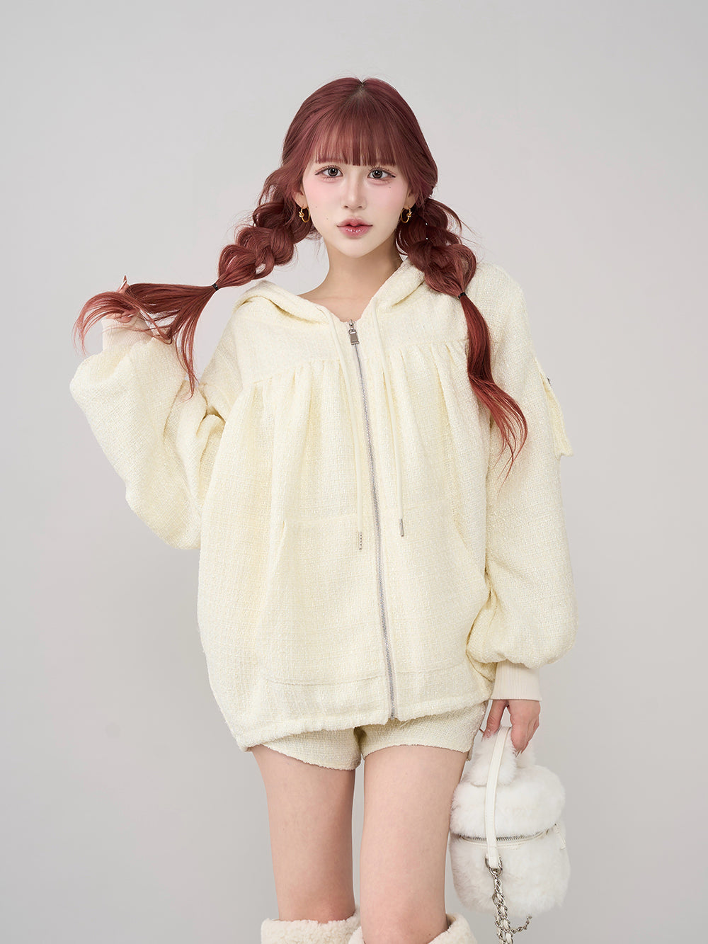 モデル：165cm（着用サイズ：FREE　着用カラー：IVO）