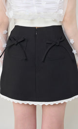 モデル：165cm（着用サイズ：M　着用カラー：BLK）