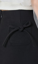 モデル：165cm（着用サイズ：M　着用カラー：BLK）
