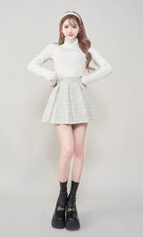 モデル：165cm（着用サイズ：S　着用カラー：WHT）