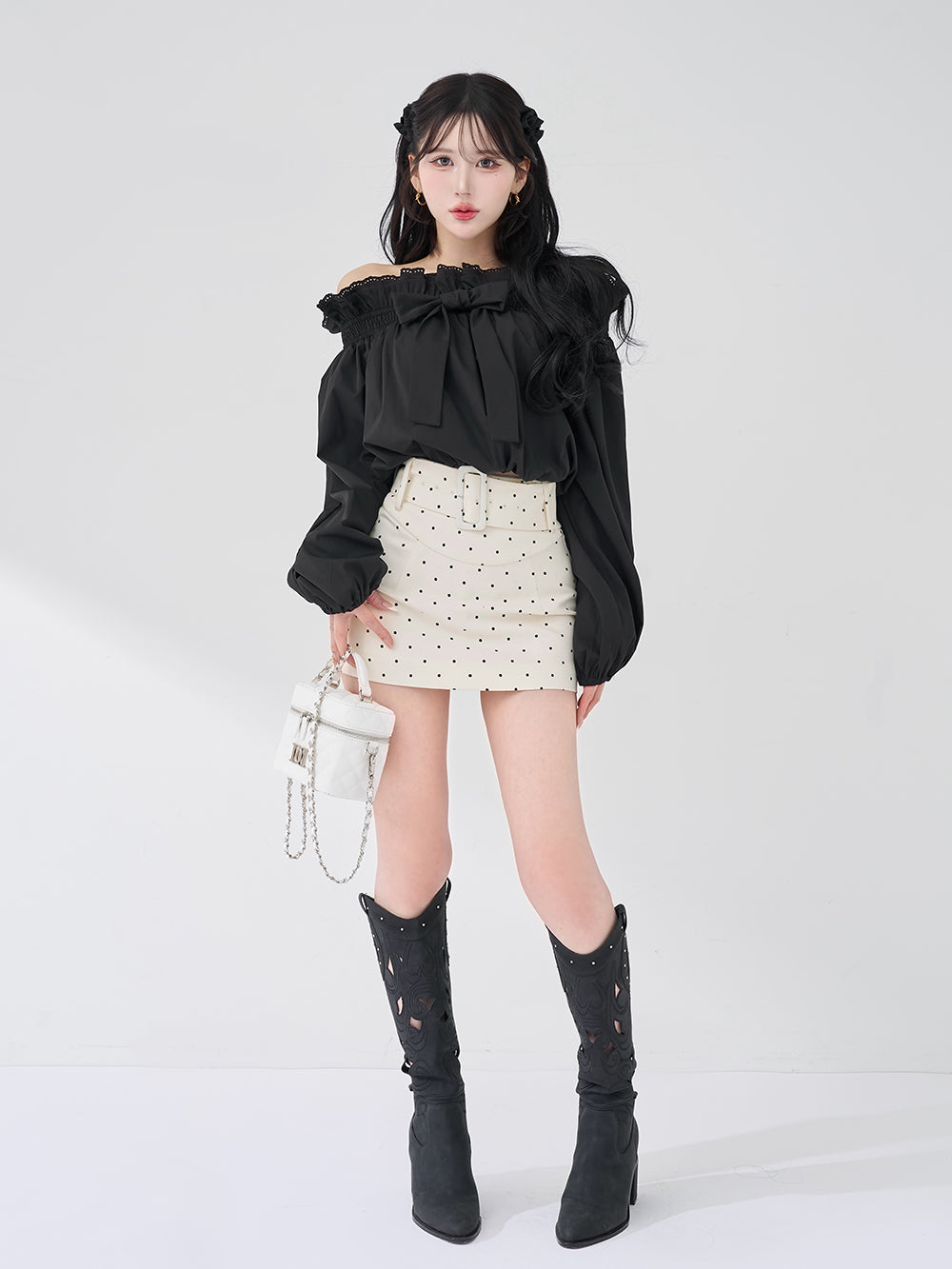 モデル：165cm（着用サイズ：FREE　着用カラー：WHT）