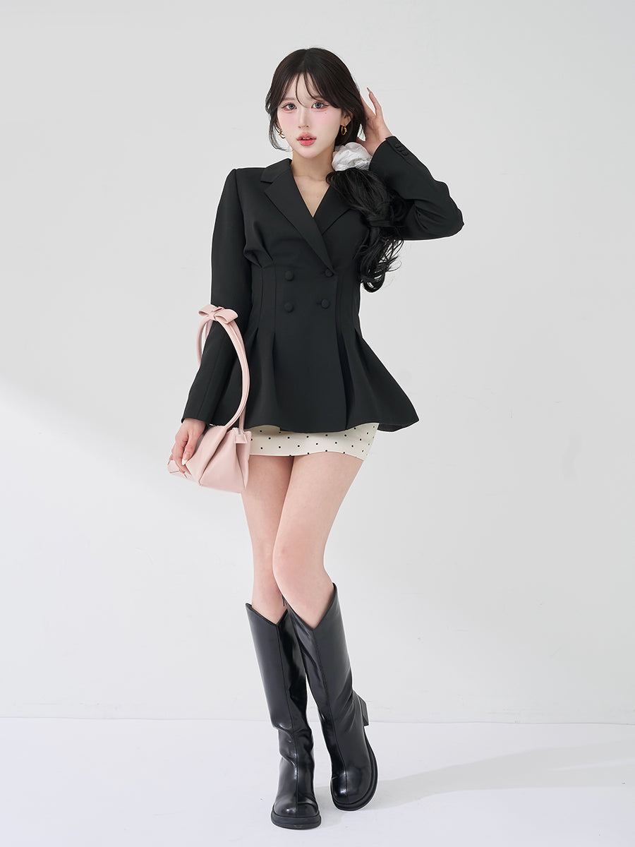 モデル：165cm（着用サイズ：FREE　着用カラー：WHT）