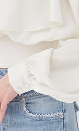 モデル：165cm（着用サイズ：FREE　着用カラー：WHT）