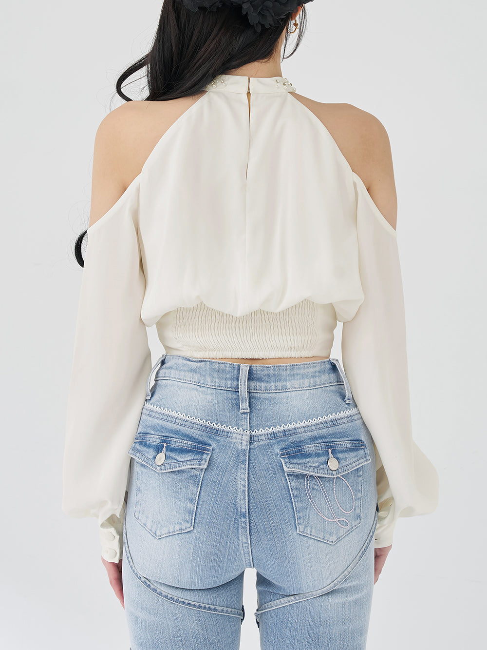 モデル：165cm（着用サイズ：FREE　着用カラー：WHT）