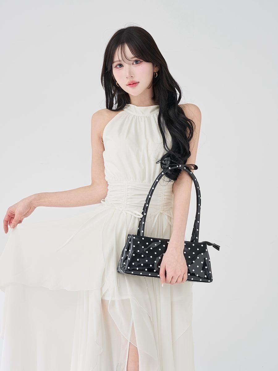 モデル：165cm（着用サイズ：FREE　着用カラー：WHT）