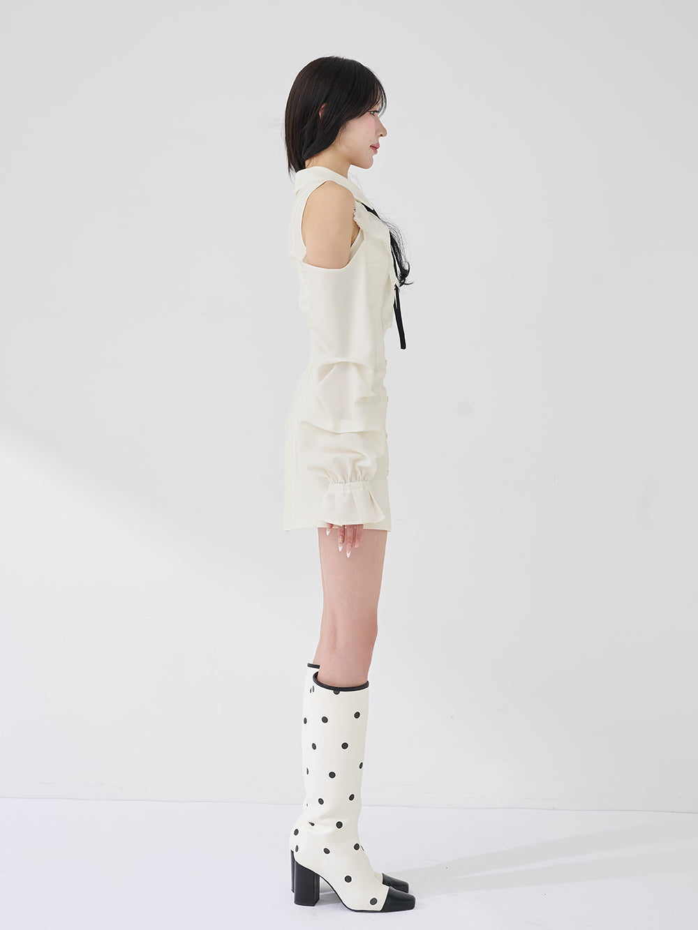モデル：165cm（着用サイズ：FREE　着用カラー：WHT）