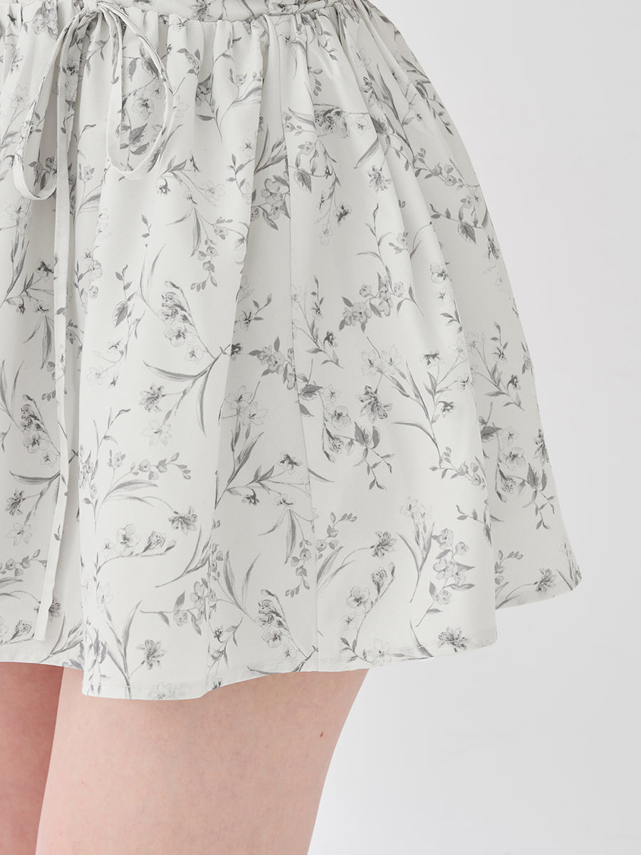 モデル：165cm（着用サイズ：FREE　着用カラー：GRY）