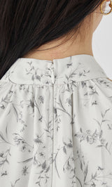 モデル：165cm（着用サイズ：FREE　着用カラー：GRY）