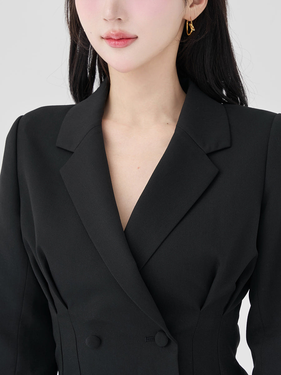 モデル：165cm（着用サイズ：FREE　着用カラー：BLK）