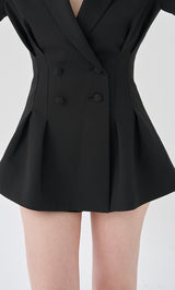 モデル：165cm（着用サイズ：FREE　着用カラー：BLK）