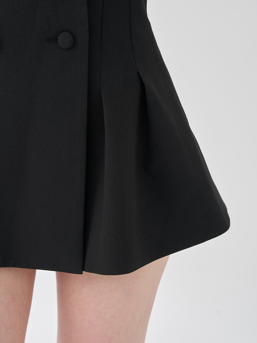 モデル：165cm（着用サイズ：FREE　着用カラー：BLK）