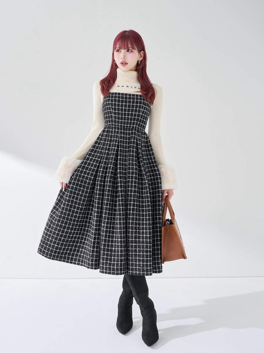 モデル：165cm（着用サイズ：FREE　着用カラー：BLK）