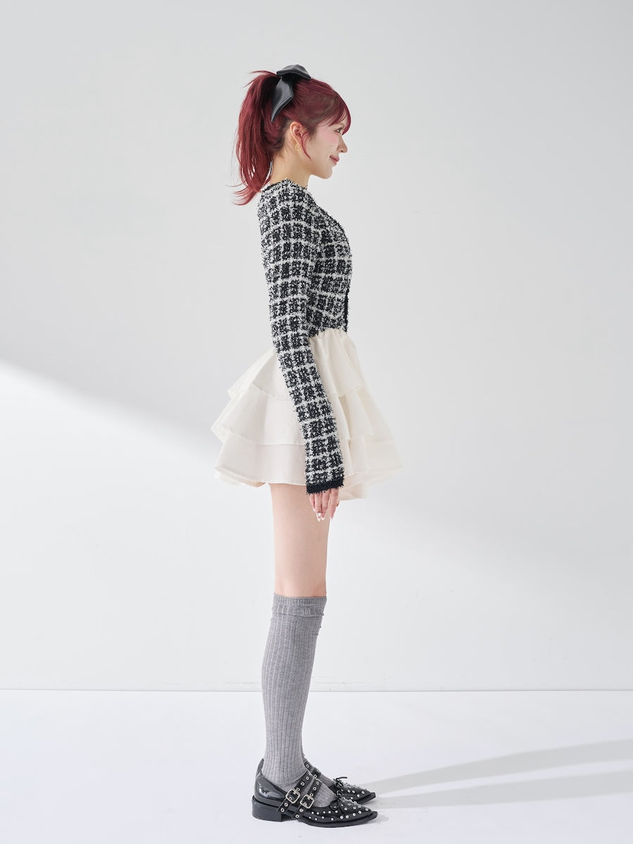 モデル：165cm（着用サイズ：FREE　着用カラー：BLK）