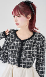 モデル：165cm（着用サイズ：FREE　着用カラー：BLK）