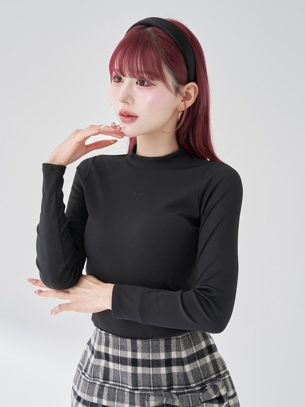 モデル：165cm（着用サイズ：FREE　着用カラー：BLK）