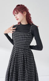 モデル：165cm（着用サイズ：FREE　着用カラー：BLK）