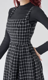 モデル：165cm（着用サイズ：FREE　着用カラー：BLK）