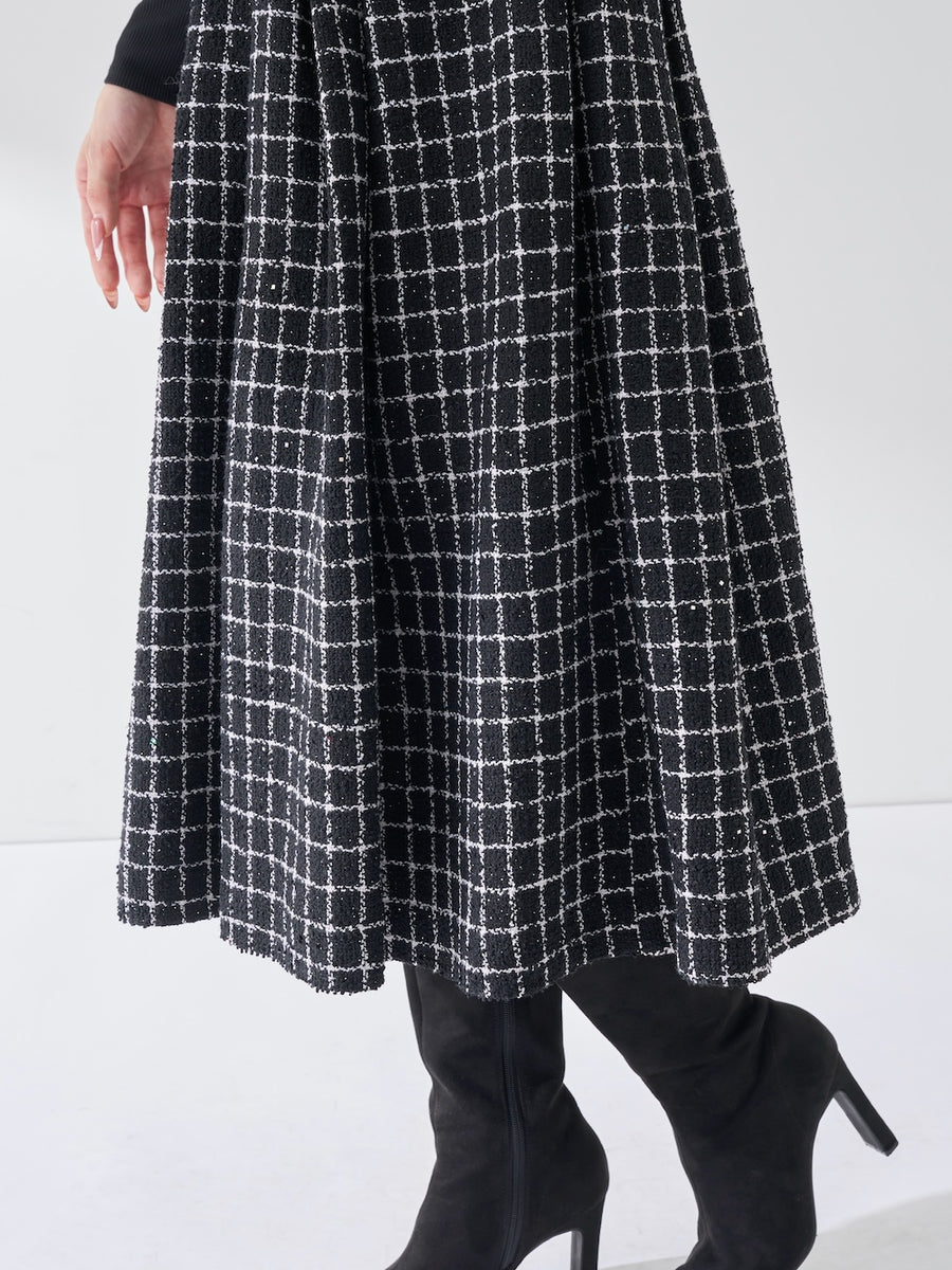 モデル：165cm（着用サイズ：FREE　着用カラー：BLK）