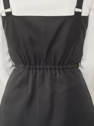 モデル：165cm（着用サイズ：FREE　着用カラー：BLK）