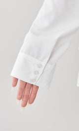 モデル：165cm（着用サイズ：FREE　着用カラー：WHT）