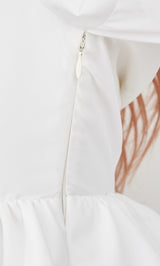 モデル：165cm（着用サイズ：FREE　着用カラー：WHT）