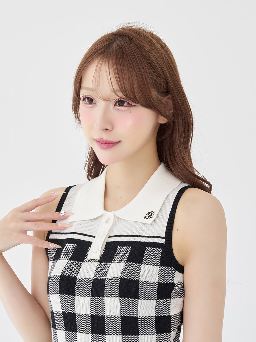 モデル：156cm（着用サイズ：FREE　着用カラー：BLK）