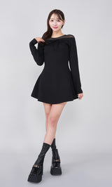 モデル：156cm（着用サイズ：FREE　着用カラー：BLK）