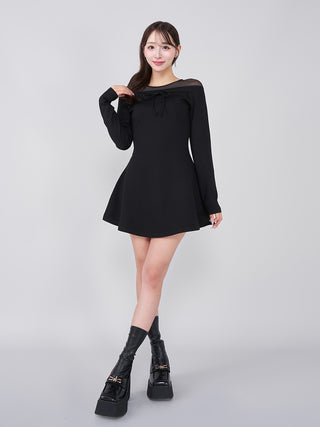 モデル：156cm（着用サイズ：FREE　着用カラー：BLK）