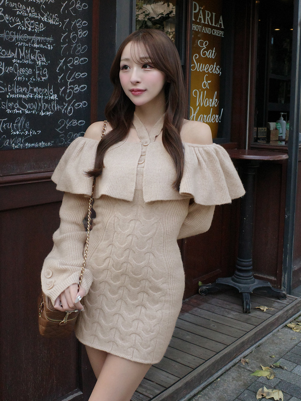 モデル：156cm（着用サイズ：FREE　着用カラー：BEG）