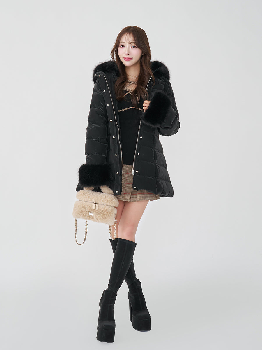 モデル：156cm（着用サイズ：S　着用カラー：BLK）