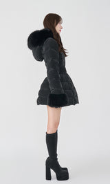 モデル：156cm（着用サイズ：S　着用カラー：BLK）