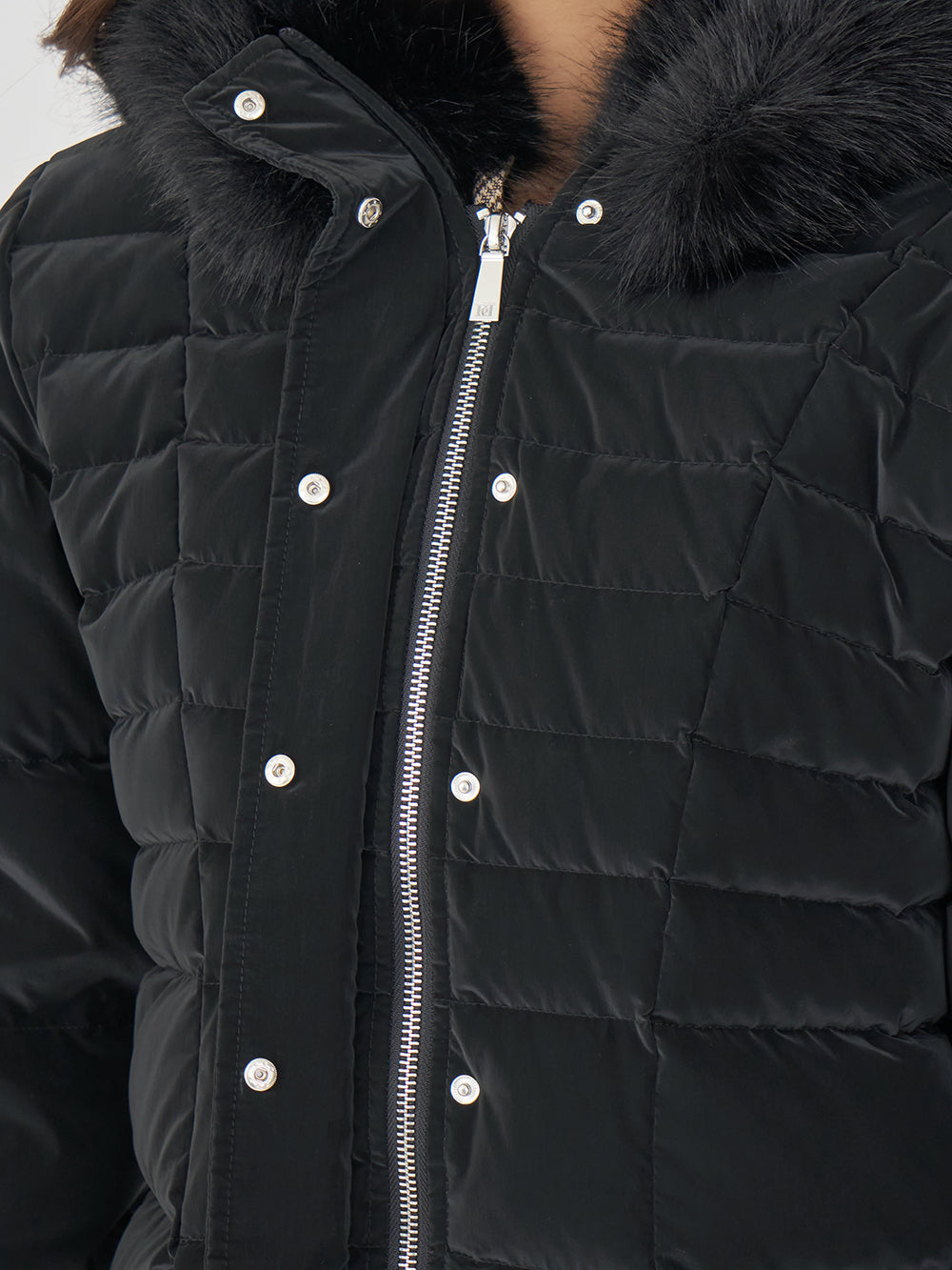 モデル：156cm（着用サイズ：S　着用カラー：BLK）