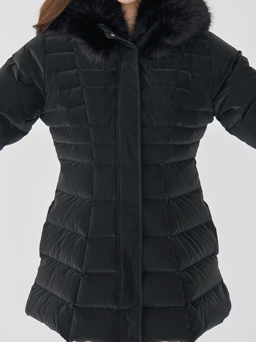 モデル：156cm（着用サイズ：S　着用カラー：BLK）